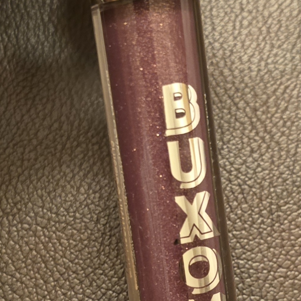 Shiseido Sparkling Lip Plumping Gloss